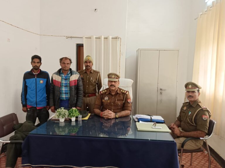 चोपन पुलिस को मिली बडी सफलता गैंगेस्टर एक्ट में वांछित अभियुक्त गैंगलीडर व गैंग का सदस्य गिरफ्तार