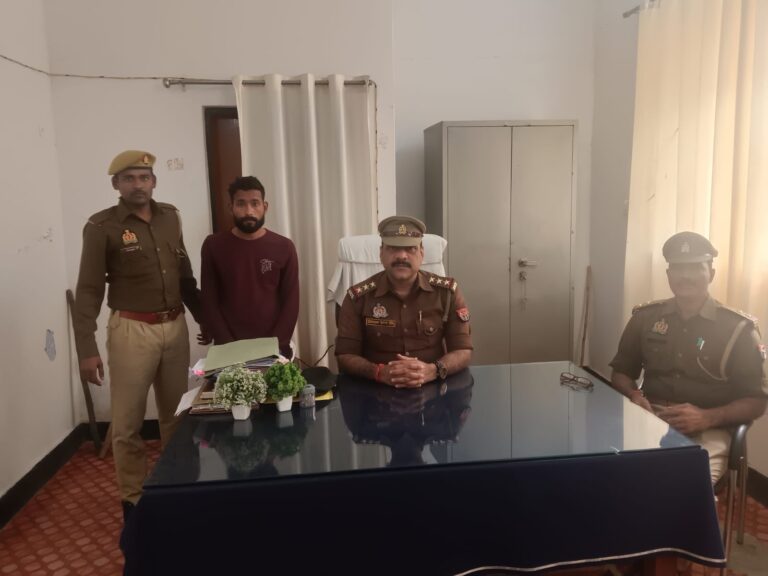 चोपन की एन्टीरोमियों पुलिस टीम द्वारा बालिका पर फब्तिया कसने वाले मनचले अभियुक्त को किया गिरफ्तार