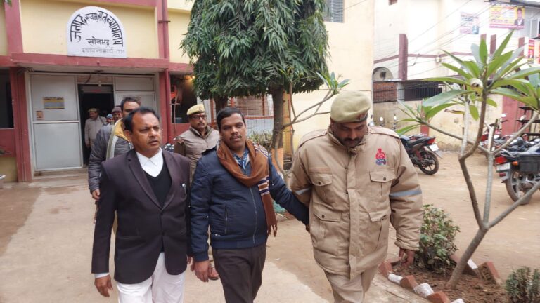 हार्डकोर नक्सली मुन्ना विश्वकर्मा समेत दो नक्सलियों को उम्रकैद।