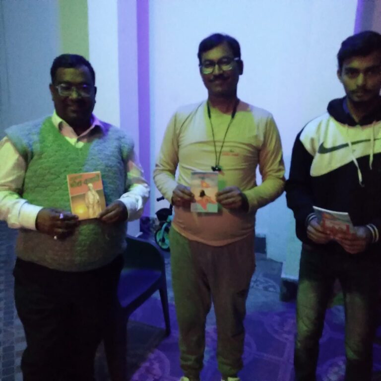 नमस्ते सदा वत्सले मातृभूमेत्वया हिन्दुभूमे सुखं वर्धितोऽहम्महामंगले पुण्यभूमे त्वदर्थेपतत्वेष कायो नमस्ते नमस्ते ।।