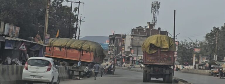 कचरे के जलने से होने वाली है क्षेत्र में भयंकर बीमारी, प्रशासन मौन क्यों ?