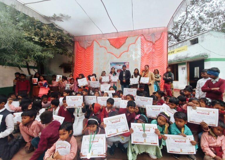 प्राथमिक विद्यालय उरमौरा में हर्षोल्लास के साथ मनाया गया वार्षिकोत्सव।