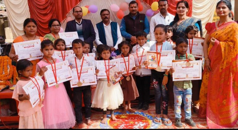 प्राथमिक विद्यालय चुर्कगाँव में सम्पन्न हुआ वार्षिकोत्सव एवं शैक्षिक संगोष्ठी का आयोजन