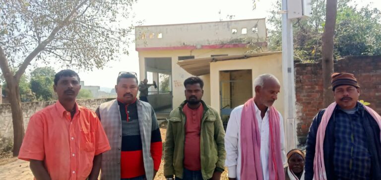 15 वर्षीय युवती ने पंखे से लटक कर दी जान।