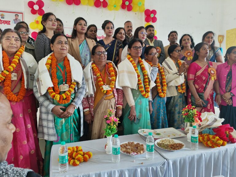 महिला शिक्षक संघ ने सेवानिवृत्त शिक्षको को किया सम्मानित