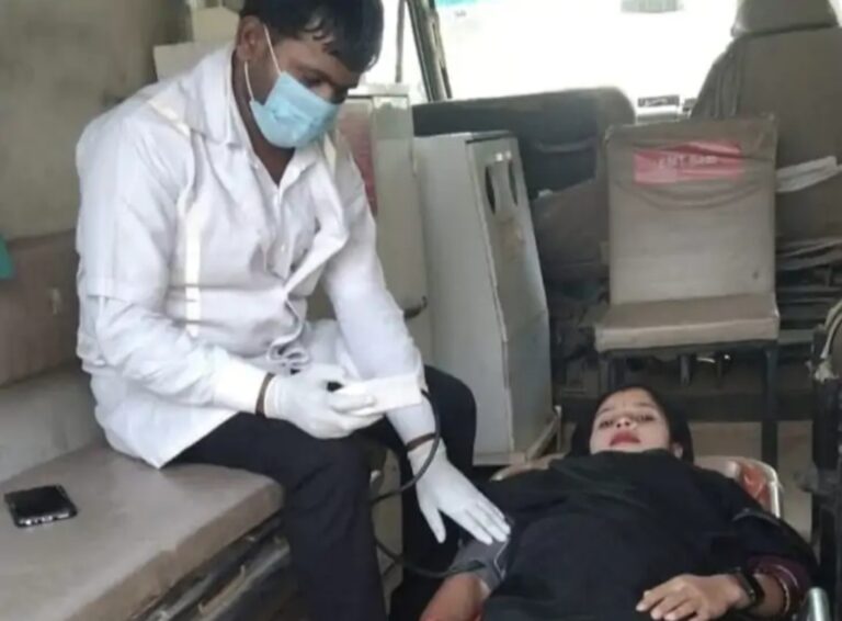 Sonbhadra news:एम्बुलेंस में नवजात बच्चे का हुआ जन्म, खुशी की लहर