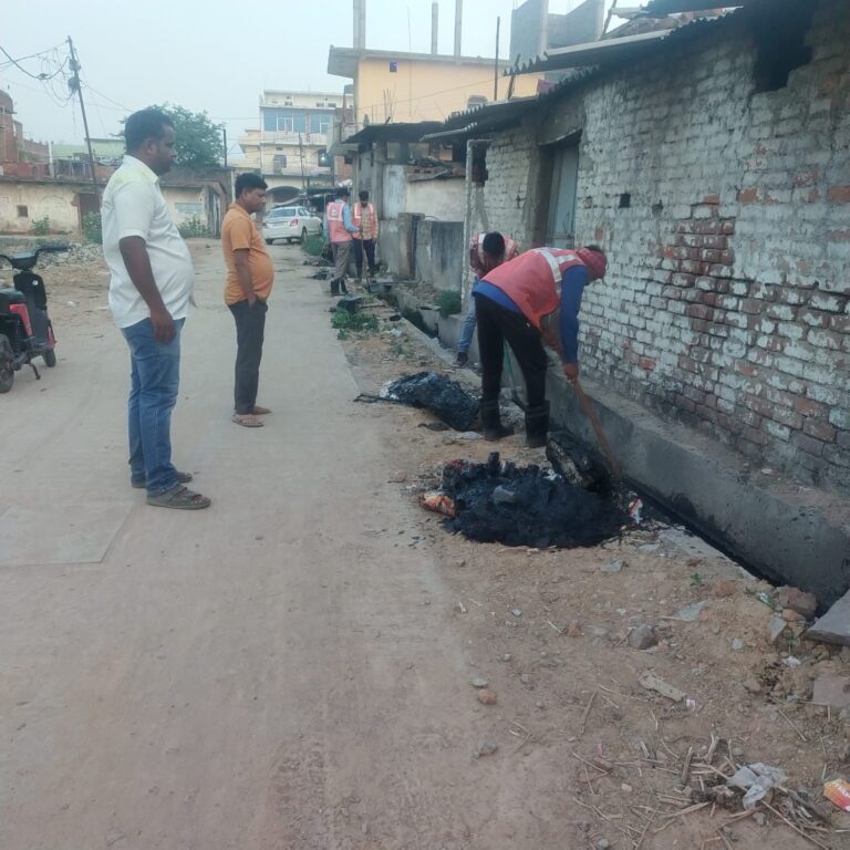 नगर पालिक निगम आयुक्त के निर्देश पर स्वच्छता अभियान जोरों पर।