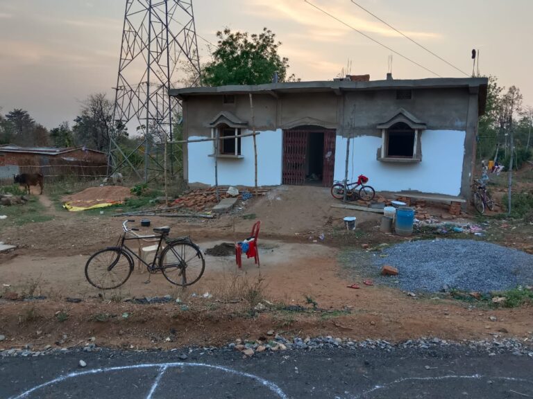 Sonbhadra news:नदी नहाने गए युवराज और इंडियन संग दो बहनें डूबी ग्रामीणों ने बचाया हालत गम्भीर