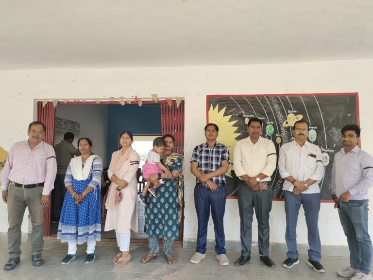 शिक्षकों व कर्मचारियों ने 1अप्रैल को काला दिवस मनाकर नई पेंशन प्रणाली का किया विरोध।