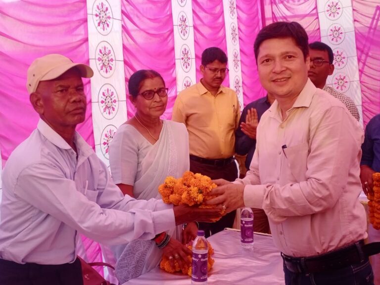 औपचारिक शिक्षा से सेवानिवृत्त अध्यापक जीवन पर्यंत अनौपचारिक शिक्षा द्वारा समाज का करते हैं मार्गदर्शन – नवीन कुमार पाठक जिला बेसिक शिoअo&nbsp;&nbsp;&nbsp;&nbsp;