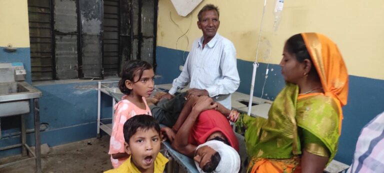 पानी लेने जा रहे मजदूर को बाइक&nbsp; सवारों ने मारी टक्कर, घायल का उपचार जारी।