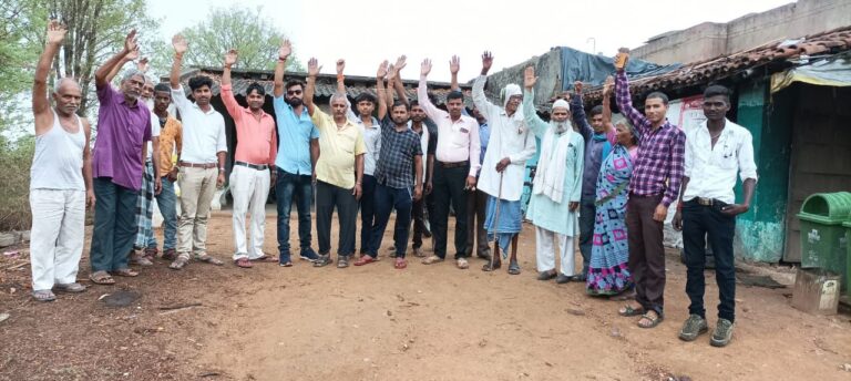 बदहाल बिजली आपूर्ति को लेकर ग्रामीणों में आक्रोश कभी भी भड़क सकता है गुस्सा।