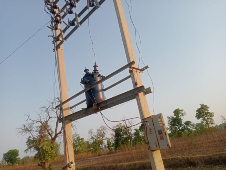 किरबिल बभनी में 3 महीने से ट्रांसफर फूका जनता गर्मी से बेहाल।