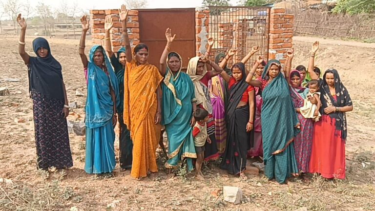 निर्माणाधीन सोलर वाटर कूलर के अस्तित्व पर खतरा।