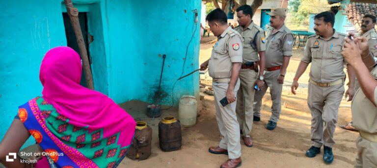 10 लीटर अवैध कच्ची शराब के साथ एक युवक को पुलिस ने किया गिरफ्तार।