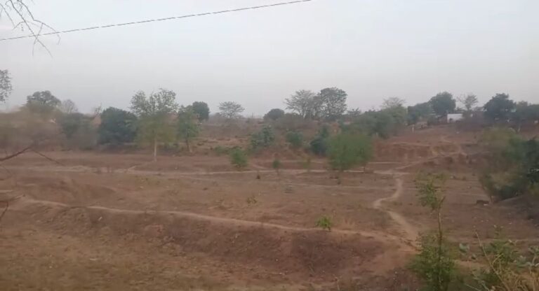 अवैध बालू का कारोबार से करोड़ों का सरकार का हो रहा नुकसान।