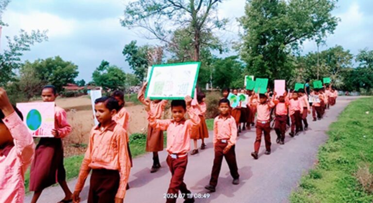 विद्यालय मे चला संचारी रोग नियंत्रण एवं स्वच्छता जागरूकता अभियान।