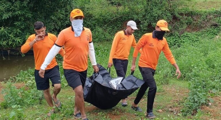 परिजनों से नाराज युवती ने ओबरा डैम में लगाई छलांग।