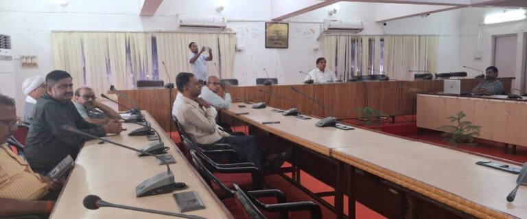 स्मृति शेष अधिवक्ताओं के आश्रितों को सहायता राशि का वितरण सम्पन्न।