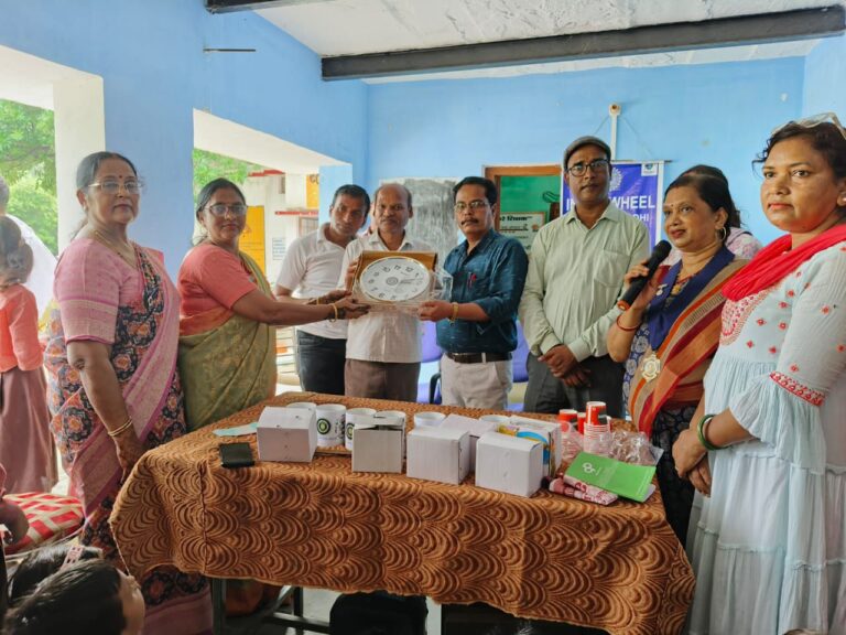 बीआरसी दुद्धी में धूमधाम से मना शिक्षक दिवस, उत्कृष्ट छात्रों को किया गया पुरस्कृत।