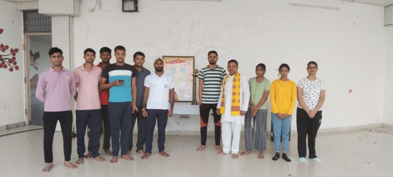 राजकीय इंजीनियरिंग कॉलेज चुर्क में 11दिवसीय निःशुल्क योग शिविर का आयोजन।