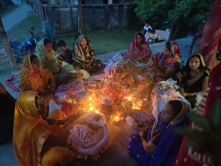 पुत्र की लम्बी आयु के लिए माताओं ने रखा ज्युत्पुत्रिका व्रत। 