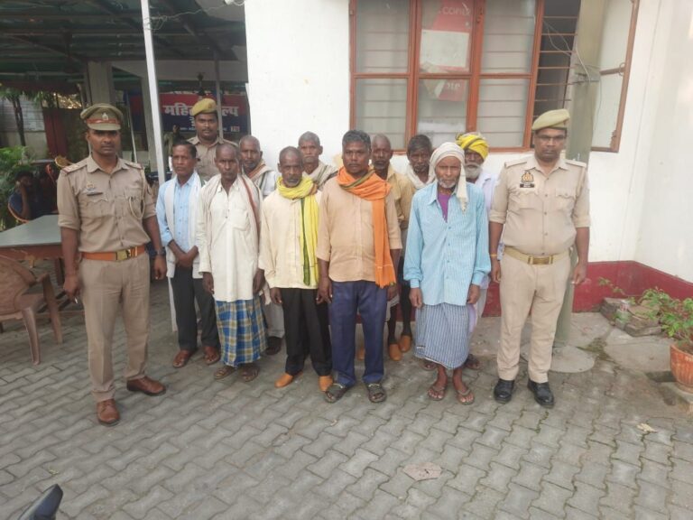 म्योरपुर पुलिस ने 11 वारंटीयों को किया गिरफ्तार ।