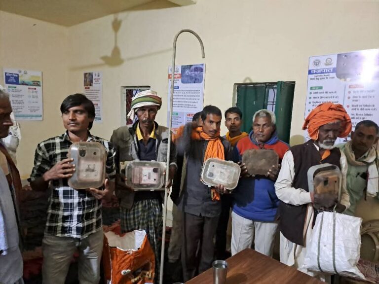 दुद्धी विधायक विजय सिंह गोंड ने ग्राम मधुबन में पी.डी.ए. जन चौपाल में सुनी ग्रामीणों की समस्याएं, दिया निस्तारण का आश्वासन