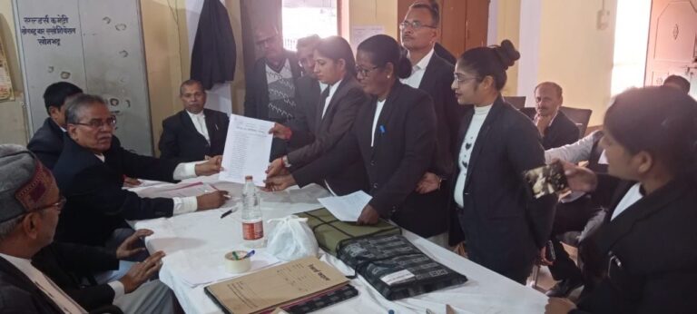 Sonbhadra News: एसबीए चुनाव में 20 प्रत्याशियों ने लिया पर्चा, चुनावी सरगर्मी तेज