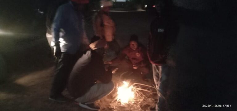 Sonbhadra News: नगर पंचायत के सेक्टर 8 में अलाव की व्यवस्था नहीं, लोगों में आक्रोश”