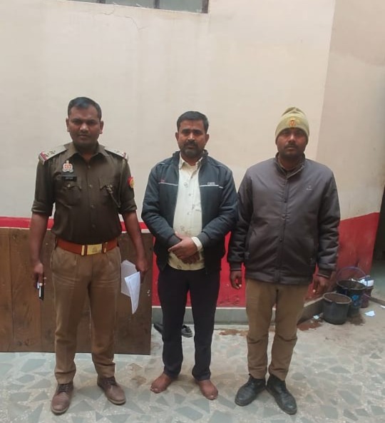 सोनभद्र : कूटरचित नंबर प्लेट लगाकर खनिज परिवहन करने वाला ट्रक चालक गिरफ्तार