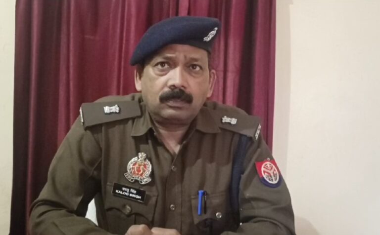 घटना के बारे में जानकारी देते पुलिस उपाधीक्षक कालू सिंह : सोन प्रभात