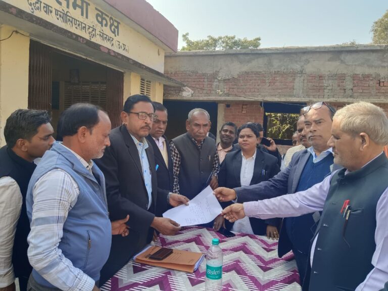 दुद्धी बार एसोसिएशन चुनाव : प्रेमचंद यादव को कुलभूषण पांडेय का समर्थन, एकजुटता का संदेश