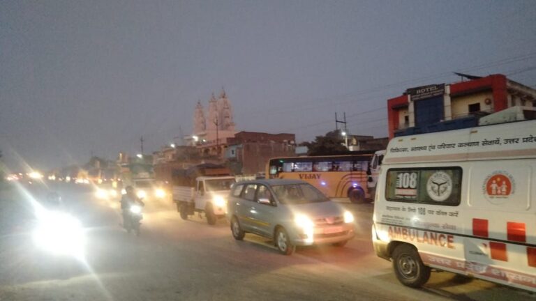 डाला वैष्णो मंदिर के पास भीषण जाम, यात्री परेशान
