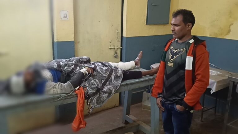 दुद्धी : दो बाइकों की टक्कर में दो घायल, एक जिला अस्पताल रेफर