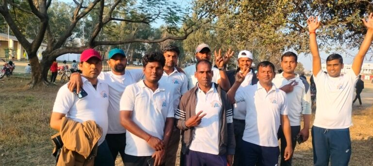 Sonbhadra News : धमाकेदार अंदाज में सेमीफाइनल में पहुंची दुद्धी सुपर किंग्स ,