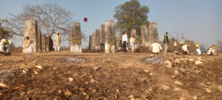 विजयगढ़ किले पर आदिवासी महासम्मेलन की तैयारियां तेज, निर्धन कन्याओं का होगा सामूहिक विवाह.