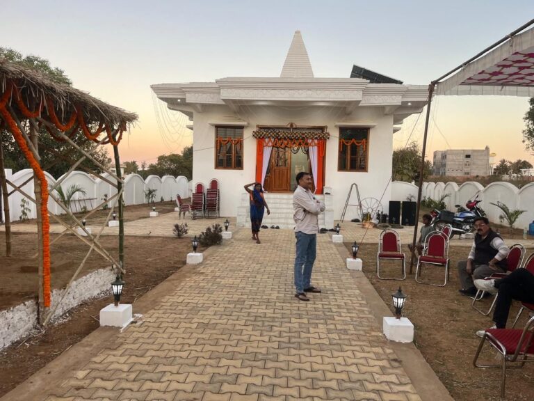 Sonbhadra News : लक्ष्मी नारायण शिव शक्ति मंदिर का भव्य कलश शोभायात्रा कल