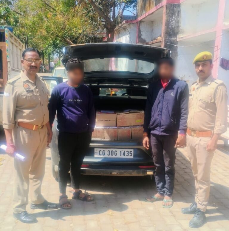 सोनभद्र पुलिस ने पकड़ी अवैध अंग्रेजी शराब, दो तस्कर गिरफ्तार.