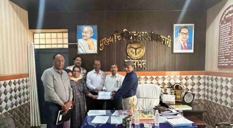 Sonbhadra News : सोनभद्र में 174 जन आयुष आरोग्य मंदिरों के जरिए स्वास्थ्य सेवाओं को मजबूत करने की पहल