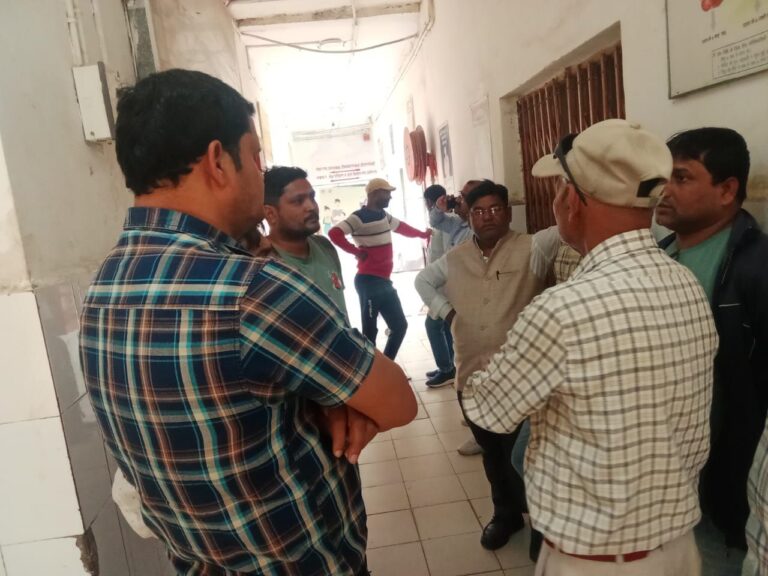 Sonbhadra News : सहायक अध्यापक की हार्ट अटैक से मौत, परीक्षा के दौरान बिगड़ी तबीयत