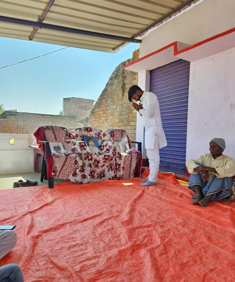 Sonbhadra News : कोटा ग्राम सभा में शहीद भगत सिंह, सुखदेव और राजगुरु को श्रद्धांजलि अर्पित