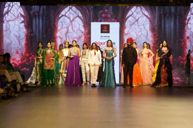 Singrauli News : विंध्य की बेटी अनामिका सिंह ने जयपुर टाइम्स फैशन वीक 2025 में बढ़ाया क्षेत्र का मान