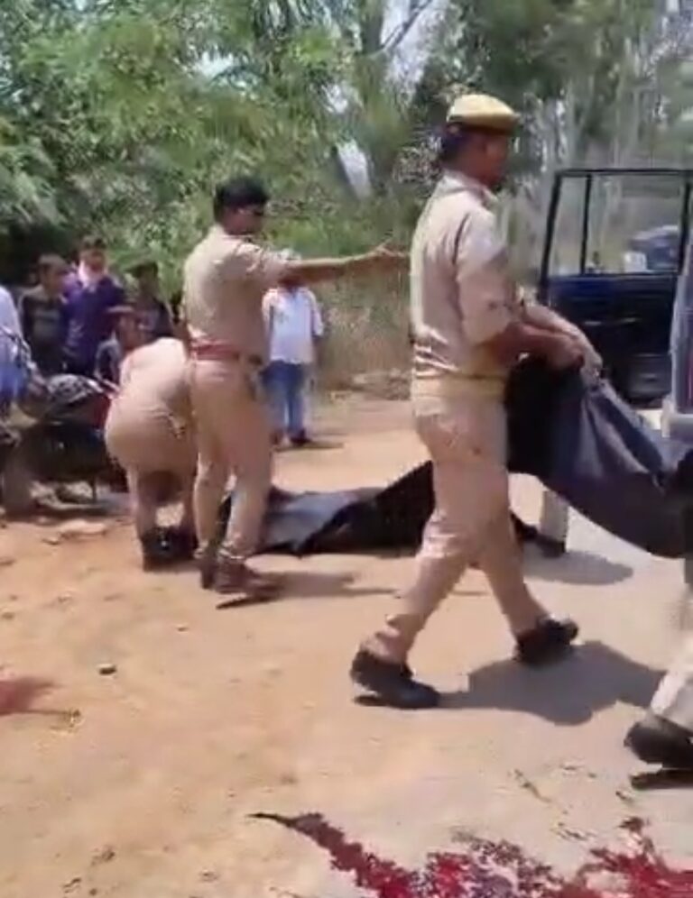 बड़ी खबर: सोनभद्र में दर्दनाक सड़क हादसा, ट्रेलर की चपेट में आने से बाइक सवार दो युवकों की मौत।