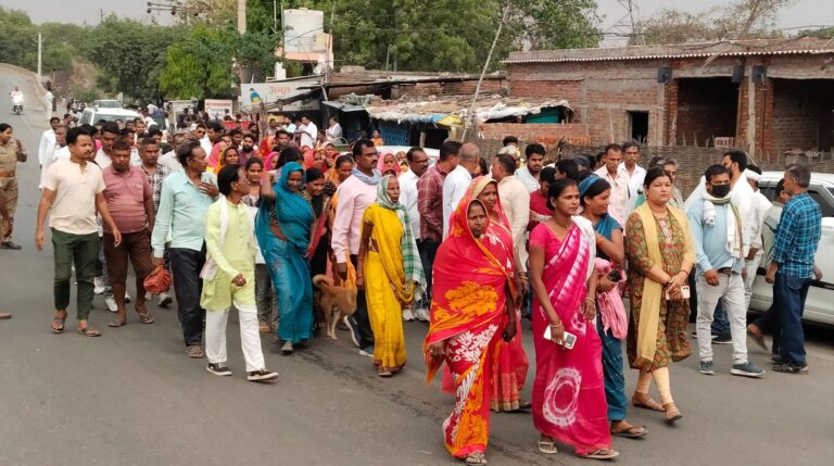 Sonbhadra News : डाला में श्रद्धा और सम्मान के साथ मनाई गई डॉ. अंबेडकर की 134वीं जयंती