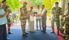 Sonbhadra News : CISF भर्ती प्रक्रिया में ओबरा नगर पंचायत का उत्कृष्ट सहयोग, कमांडेंट ने किया सम्मानित