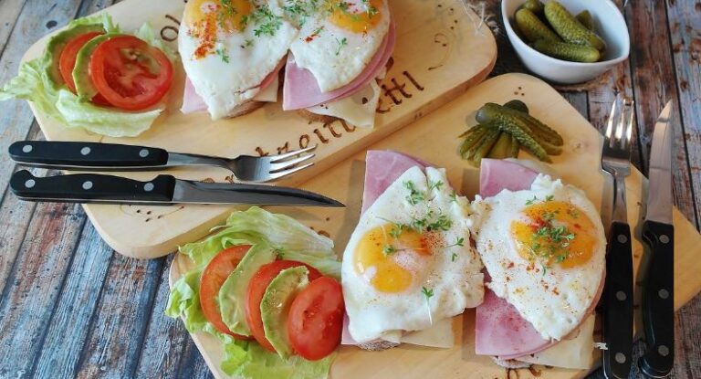 Health Tips : गर्मियों में अंडा और चिकन खाना सही या गलत? जानिए हेल्थ एक्सपर्ट्स की राय और जरूरी सावधानियां