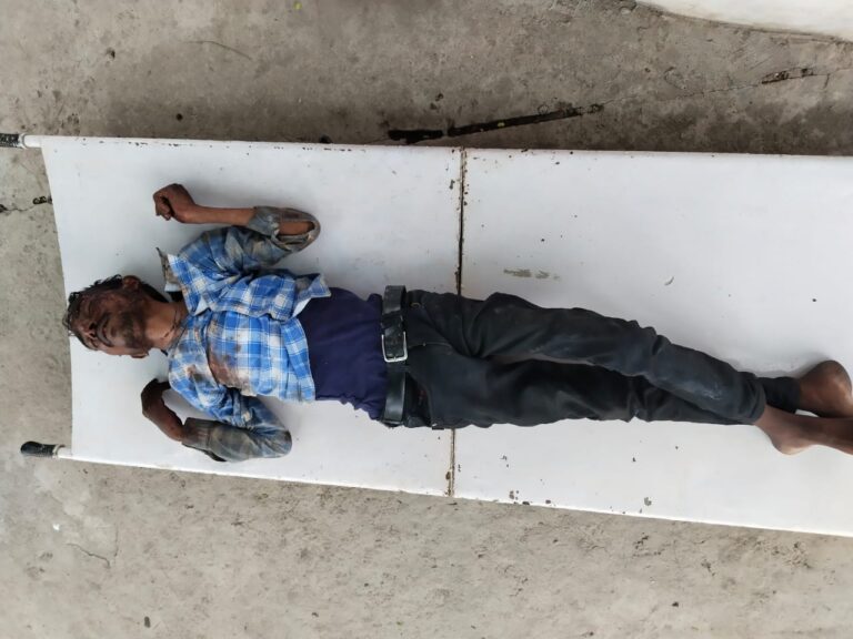 Sonbhadra News : रेलवे ट्रैक के किनारे घायल मिला युवक, स्टेशन क्षेत्र में मचा हड़कंप