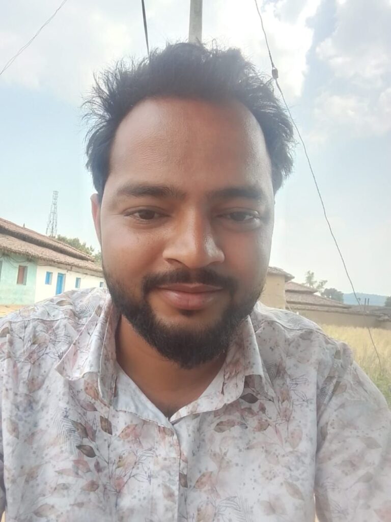 Sonbhadra News: वैवाहिक कार्यक्रम से लौट रहीं कार अनियंत्रित होकर पलाश के पेड़ से टकराई 1 की मौत 2 घायल