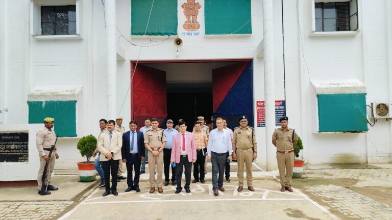 सोनभद्र : जिला कारागार गुरमा में किया गया सघन निरीक्षण, बंदियों के लिए ओपेन जिम का हुआ उद्घाटन।